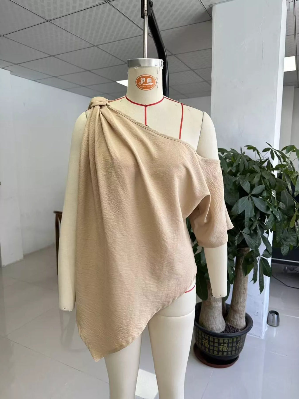 f3469f053e194b74a3bbfd6fa42d8dd5-Max-Origin